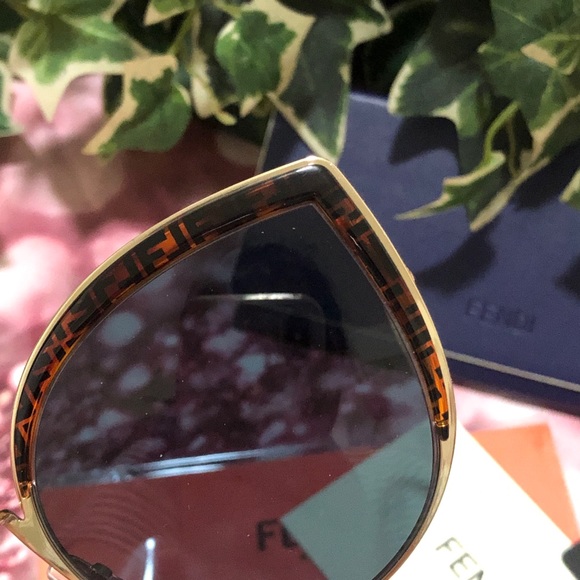 Authentic Fendi Sunglasses - Picture 7 of 14